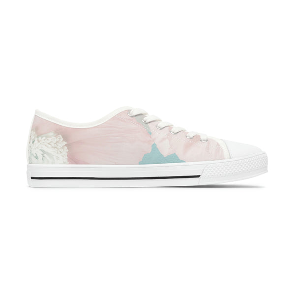 PINK FLOWERS IN BLUE SKY - Women's Low Top Sneakers White Sole