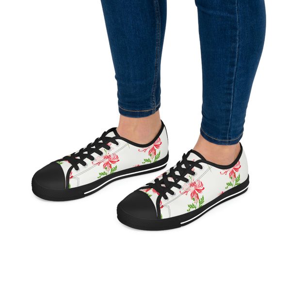 RED FLOWERS & WHITE - Women's Low Top Sneakers Black Sole